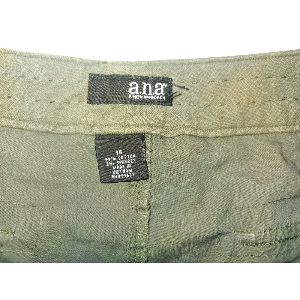 ANA A New Approach Olive Green Utility Shorts Womens 14 Cuffed Cotton Stretch - Picture 2 of 3